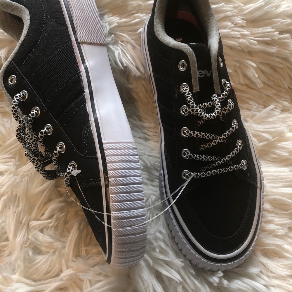 Levis Men's Turner-CZ Sneakers  Size 7.5 Low-Top Shoes Black & White Casual - Picture 3 of 7